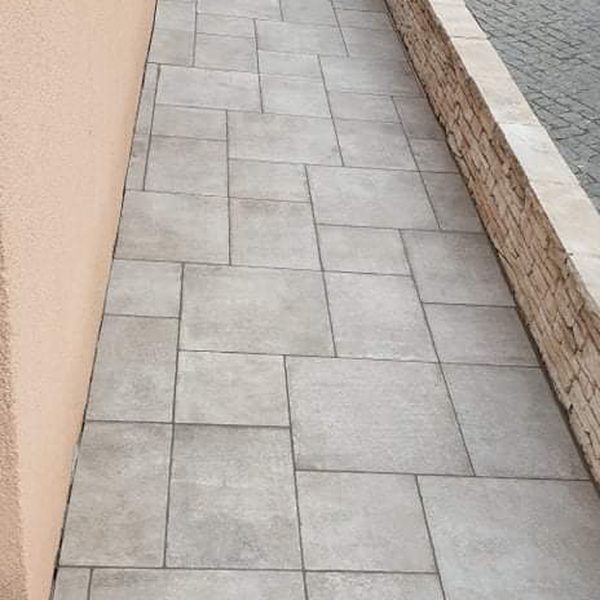 Terrasse carrelage Ardèche