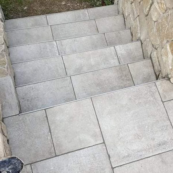 Escalier carrelage extérieur