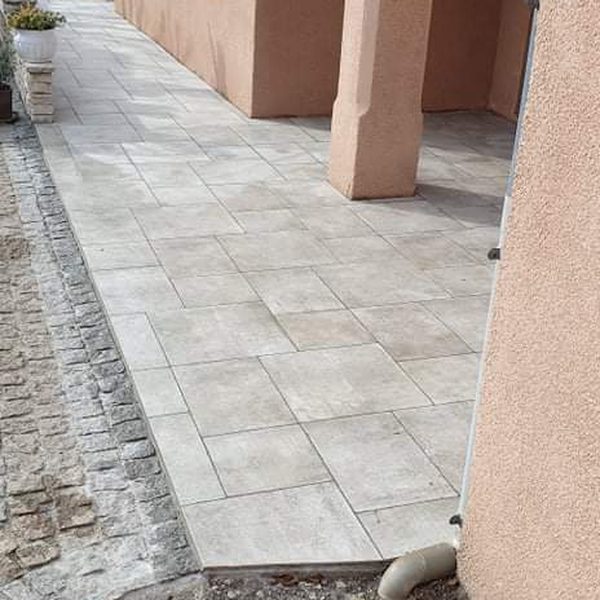 Façade et terrasse carrelage